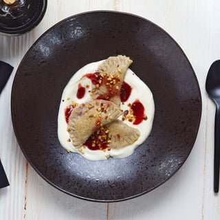 Buchweizen Ravioli Erdbeerenkonfituere