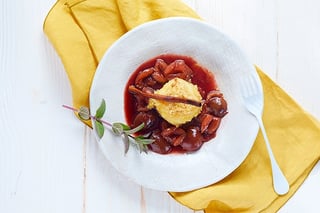 natreen knoedel mit pflaumenroester